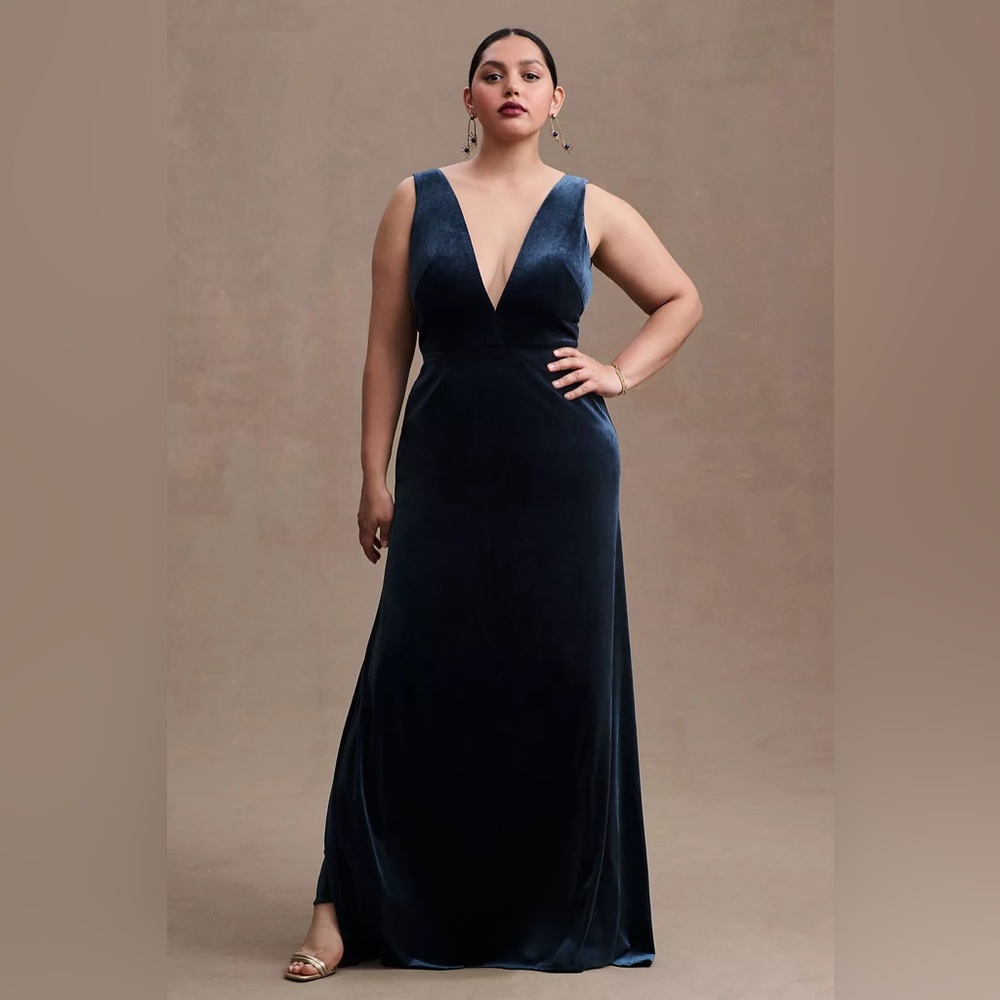 Jenny Yoo Logan Deep-V Velvet Column Gown Maxi Dress Size 19